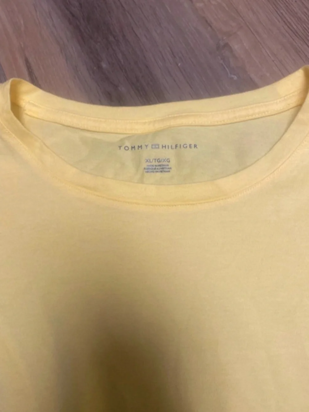 Womens Tommy Hilfiger Yellow Puff Sleeve Top - Casual Cute Tee XL NWOT - Picture 2 of 7